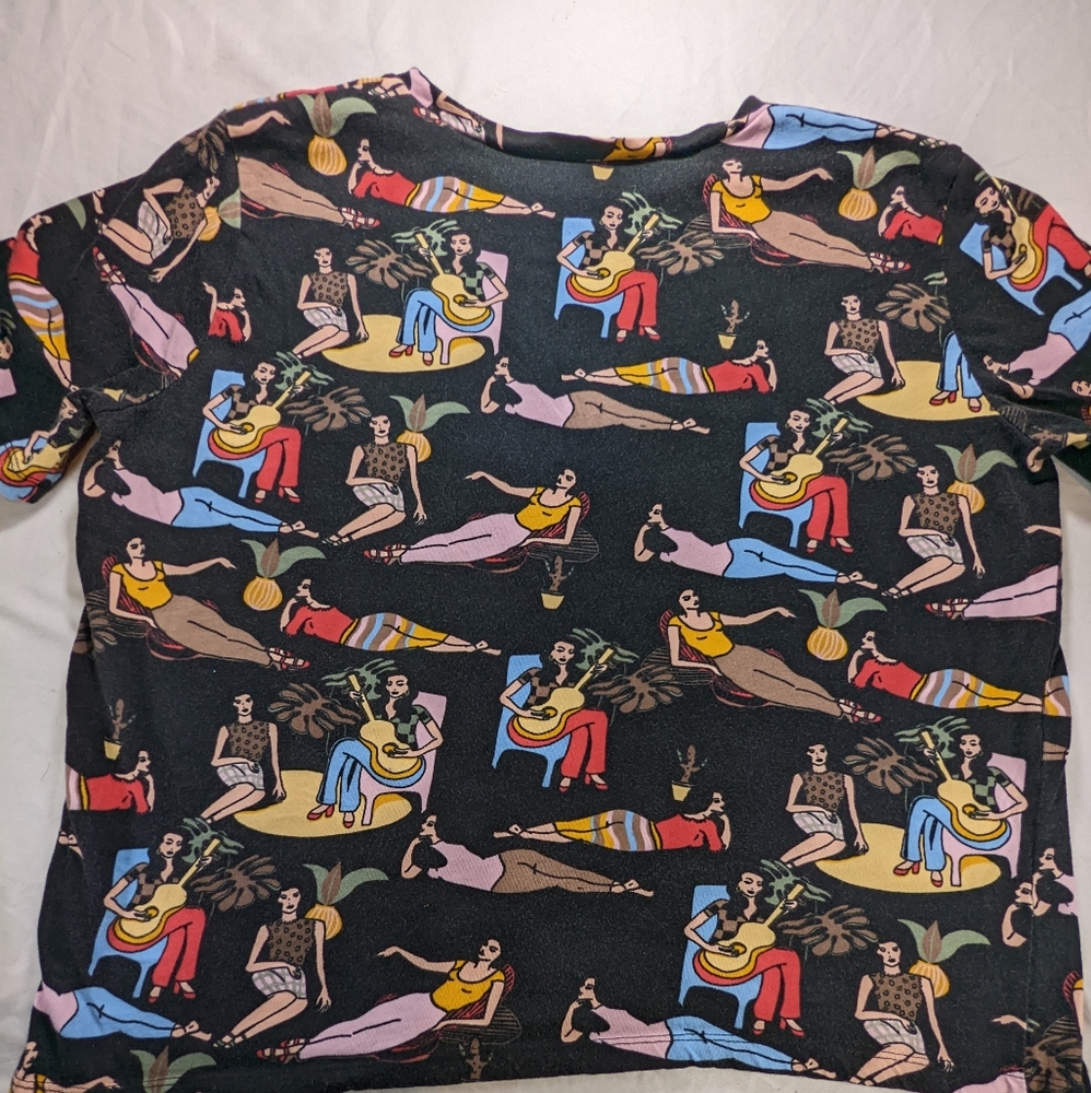 Zara Top featuring Women playing guitar and basically Chillacking😄XL